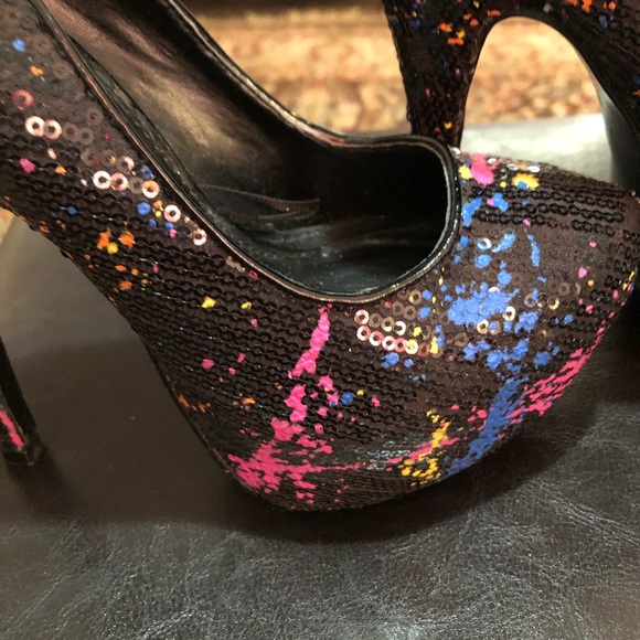 Heels - Picture 7 of 8